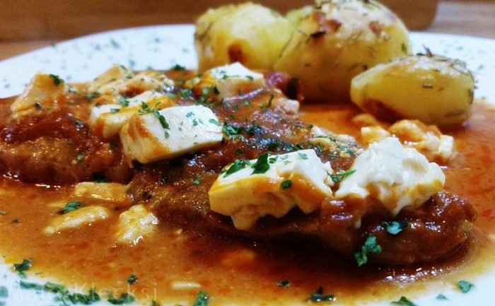 Resteverwertung - Schnitzel mit Bärlauch Tomatensoße - MalerKlecksi
